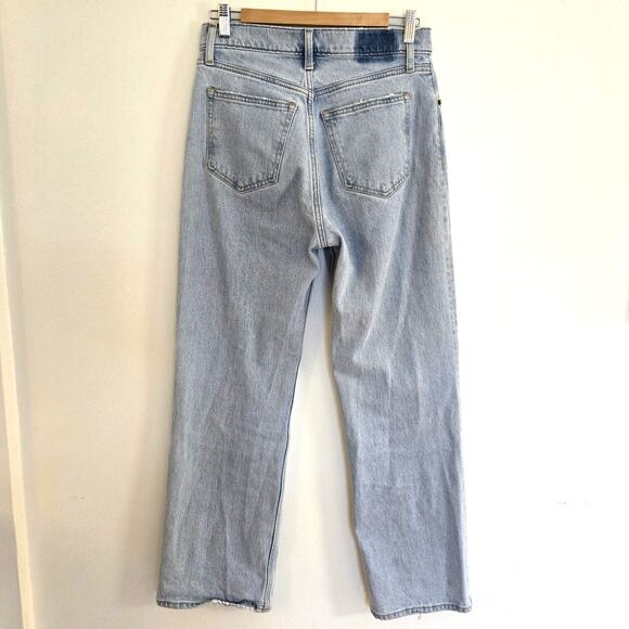 Abercrombie & Fitch '90s Relaxed High Rise Jeans Light Wash Size 27 / 4 Short - Picture 3 of 10